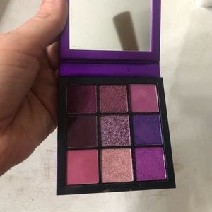Huda beauty amethyst obsessions palette